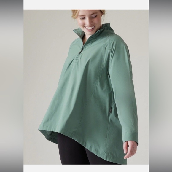 New Athleta Advantage Poplin Top Size Medium - Picture 4 of 8